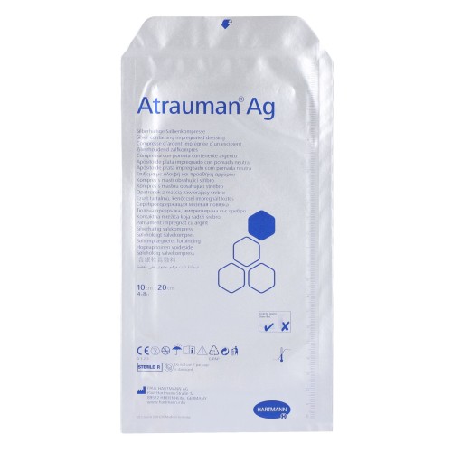 Opatrunek z maścią Atrauman Ag 10 cm x 20 cm – zawierające srebro, sterylne, 1 szt.