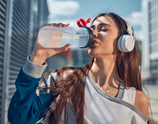 Jak zadbać o prawidłowe nawodnienie swojego organizmu?