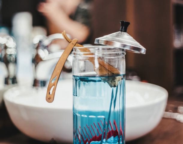 Dezynfekcja w salonie fryzjerskim